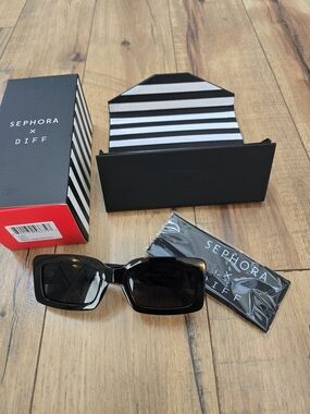 Diff Eyewear Black Rectangular Sunglasses - Sephora x Diff